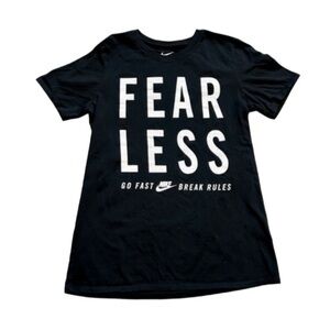 NIKE ‘Fear Less’ athletic cut women’s short sleeve logo tee shirt. Black/white